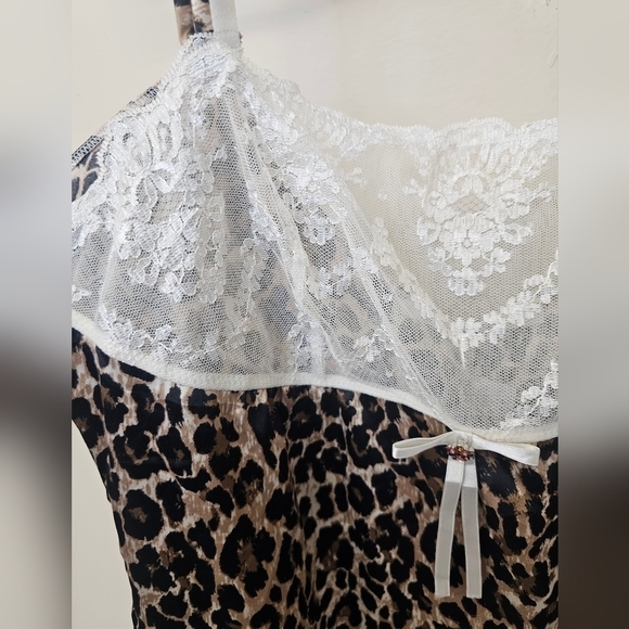 Vintage Victoria Secret Animal Print Slip - Picture 5 of 11
